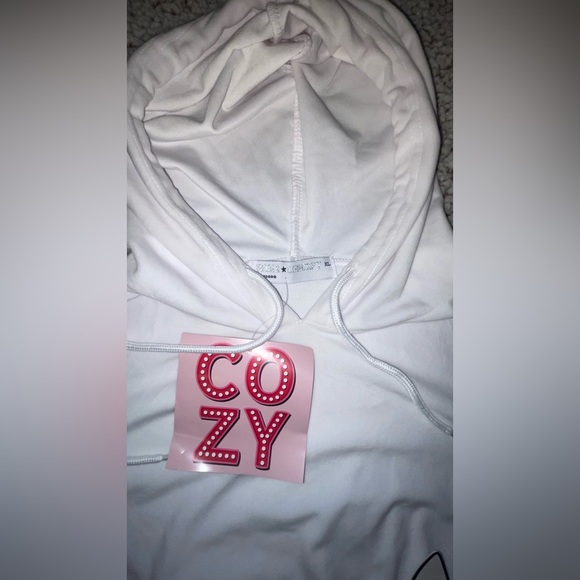 NWT COZY SET SHORT & HOODIE WHITE SIZE XL - Picture 10 of 10